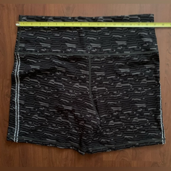 AERIE Women’s Biker Shorts Black Size XXLarge - Picture 5 of 5